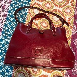 Dooney & Bourke satchel in great condition!
